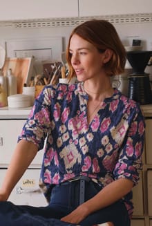 Brooke Organic Cotton Printed V Neck Jersey Top Petrol Blue